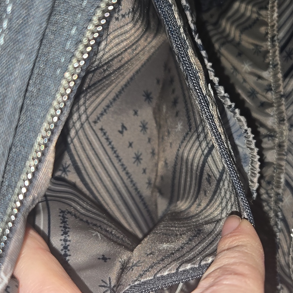 Lug Quilted Crossbody Bag - Picture 7 of 10